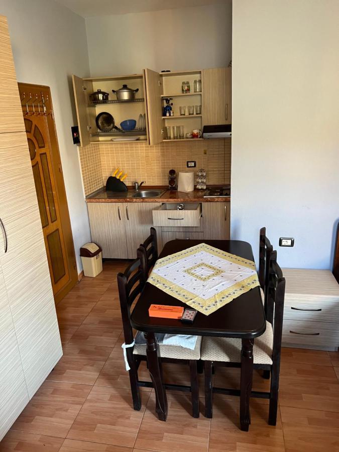 Gazi'S Apartament For Rent Golem  Eksteriør billede