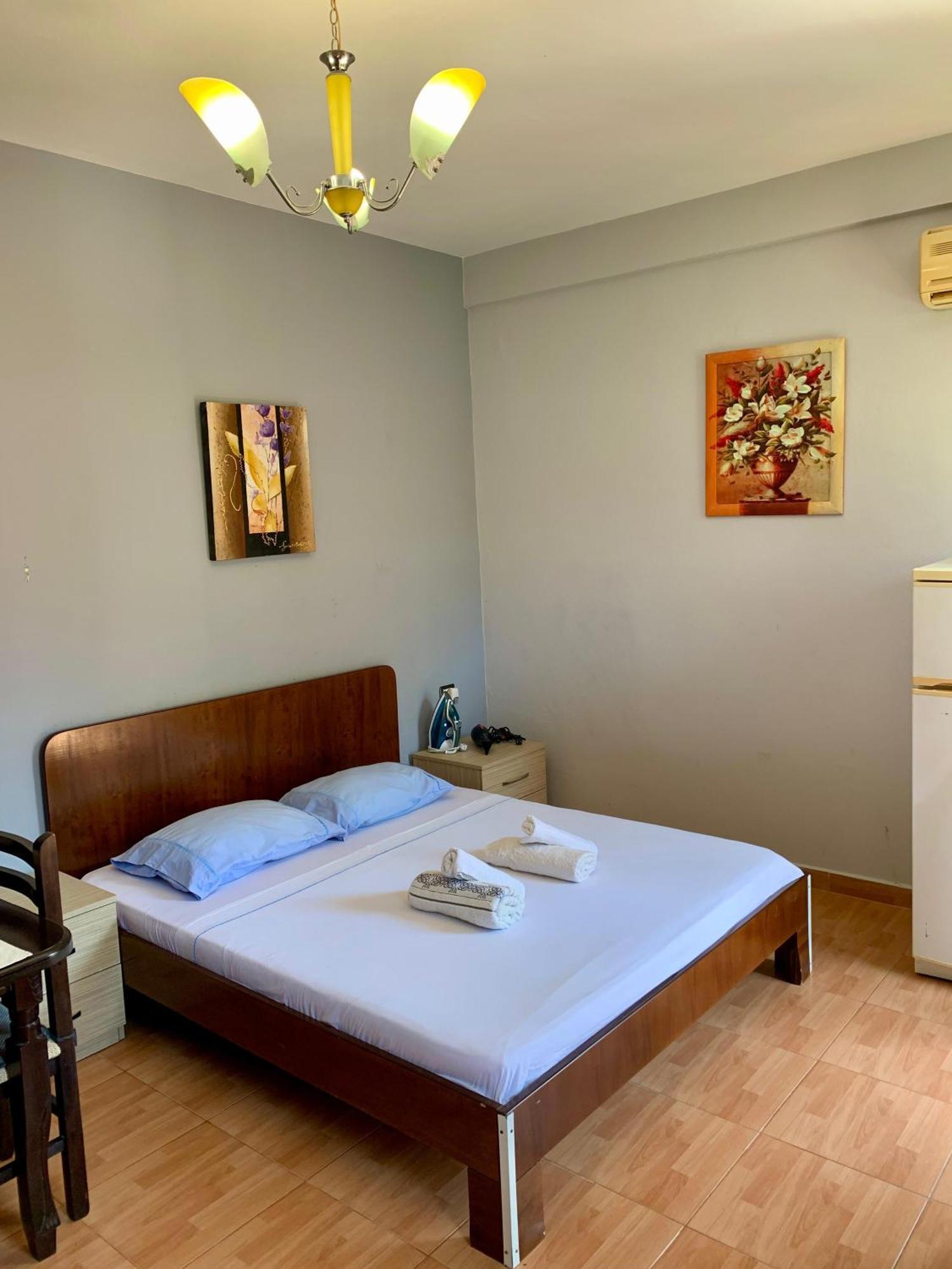 Gazi'S Apartament For Rent Golem  Eksteriør billede